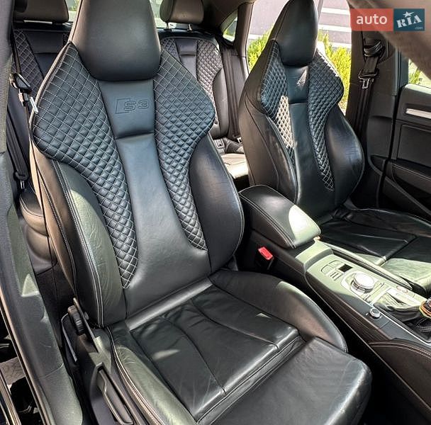 Седан Audi S3 2015 в Шептицькому