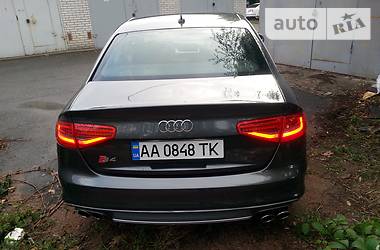 Седан Audi S4 2015 в Киеве