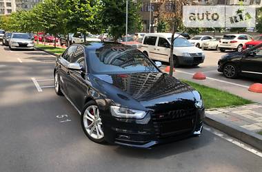 Седан Audi S4 2013 в Киеве