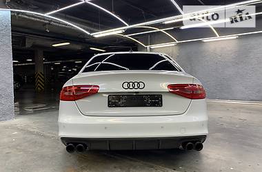 Седан Audi S4 2013 в 