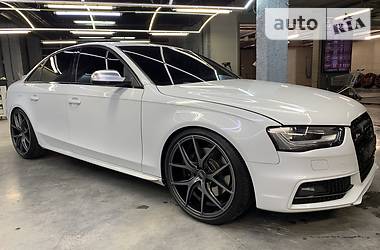 Седан Audi S4 2013 в 