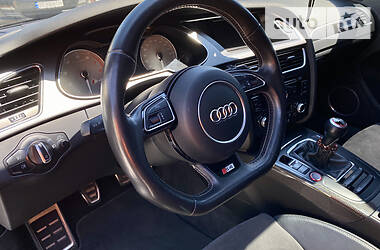 Седан Audi S4 2014 в Одесі