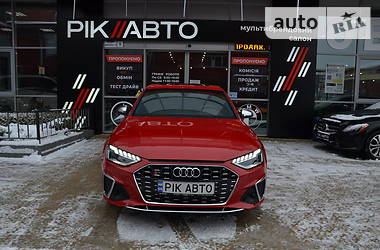 Седан Audi S4 2018 в Львові