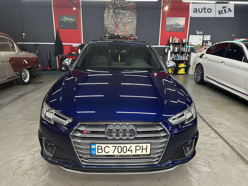 Седан Audi S4 2019 в Львове
