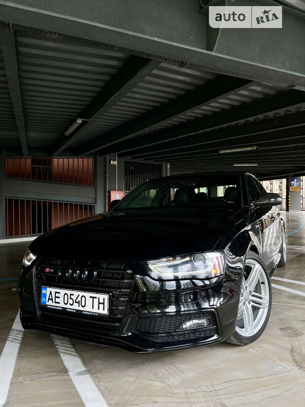 Седан Audi S4 2014 в Харькове