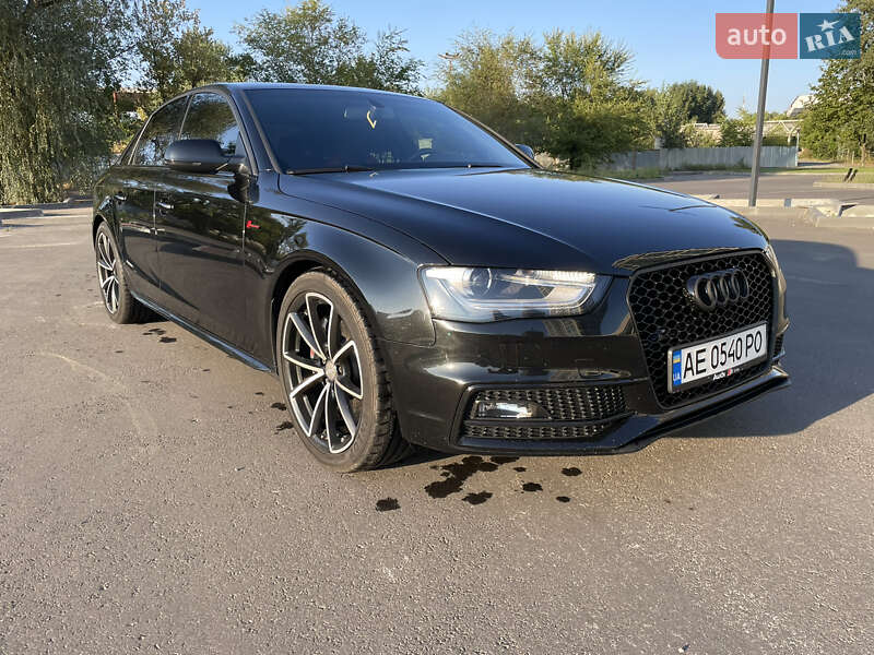 Седан Audi S4 2015 в Днепре