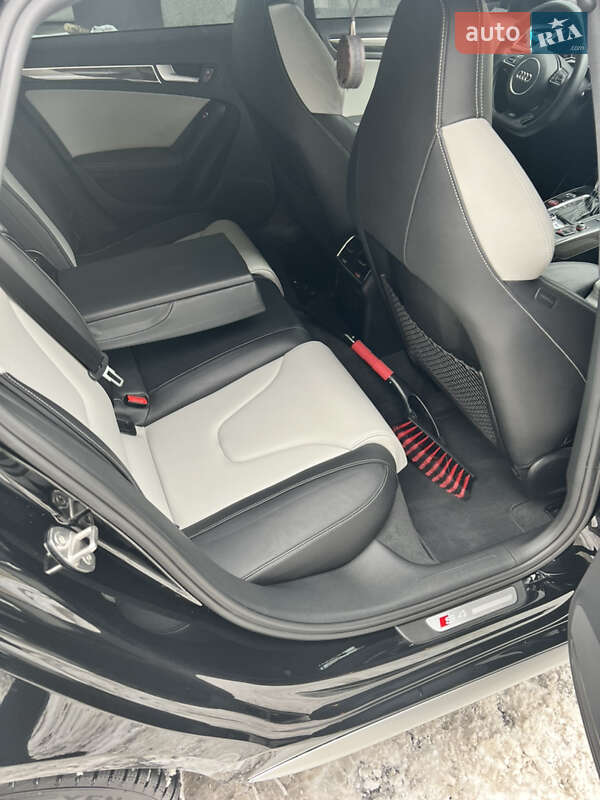 Седан Audi S4 2014 в Києві