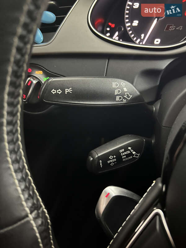 Седан Audi S4 2014 в Києві