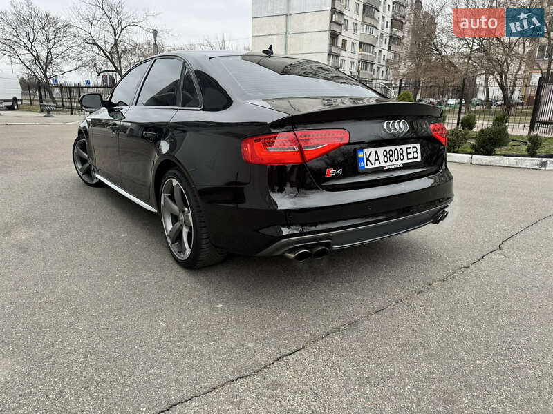 Седан Audi S4 2014 в Києві
