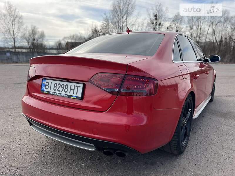 Седан Audi S4 2010 в Полтаве