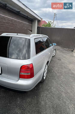 Универсал Audi S4 2001 в 
