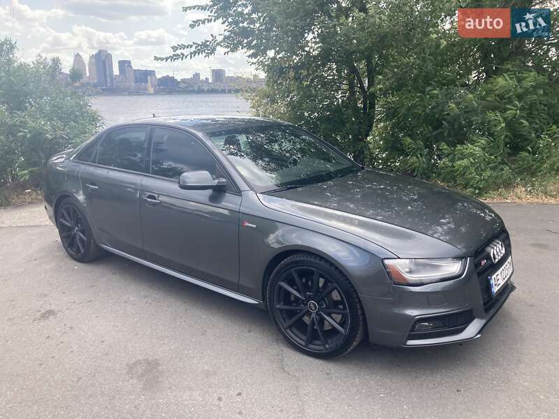 Седан Audi S4 2015 в Киеве