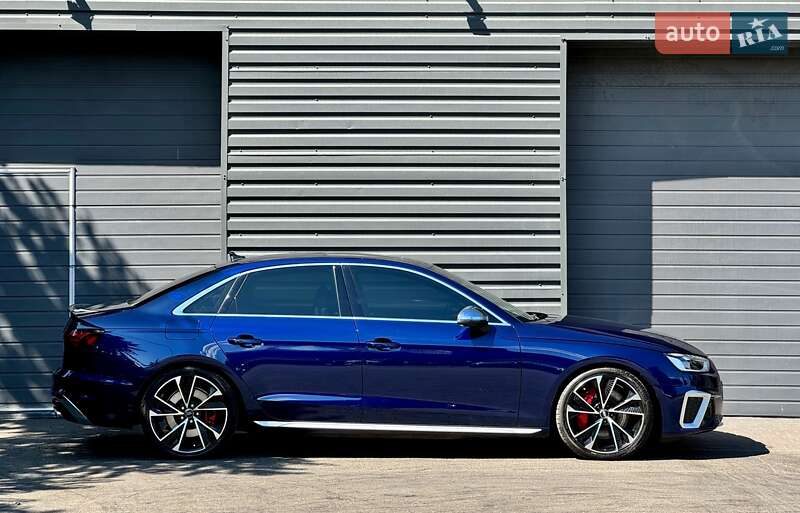 Седан Audi S4 2020 в Киеве