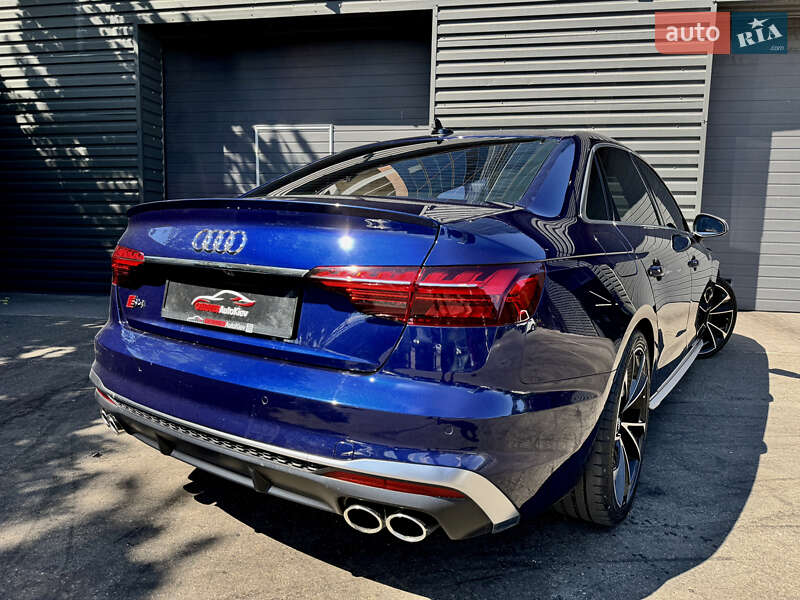 Седан Audi S4 2020 в Киеве
