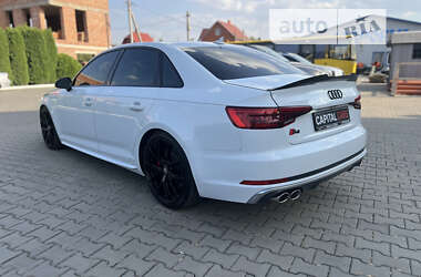 Седан Audi S4 2019 в Луцьку