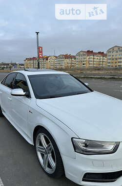 Седан Audi S4 2013 в Киеве