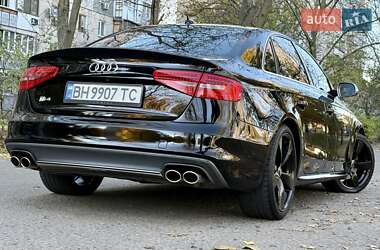 Седан Audi S4 2012 в Одесі