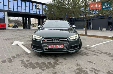 Седан Audi S4 2018 в Ровно