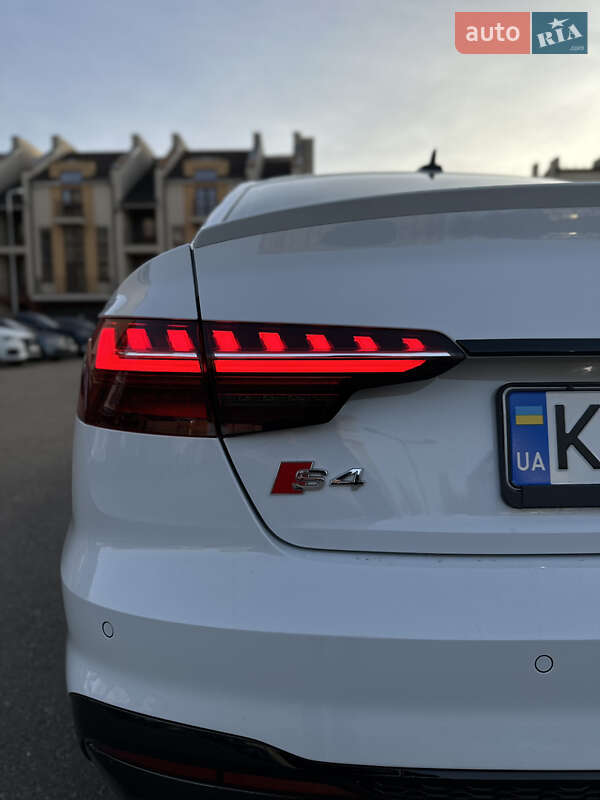 Седан Audi S4 2020 в Киеве