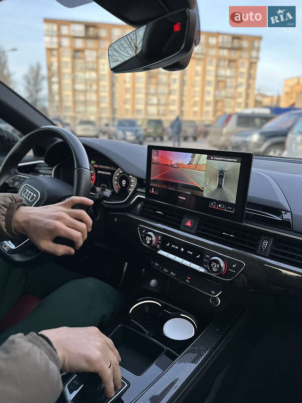 Седан Audi S4 2020 в Киеве