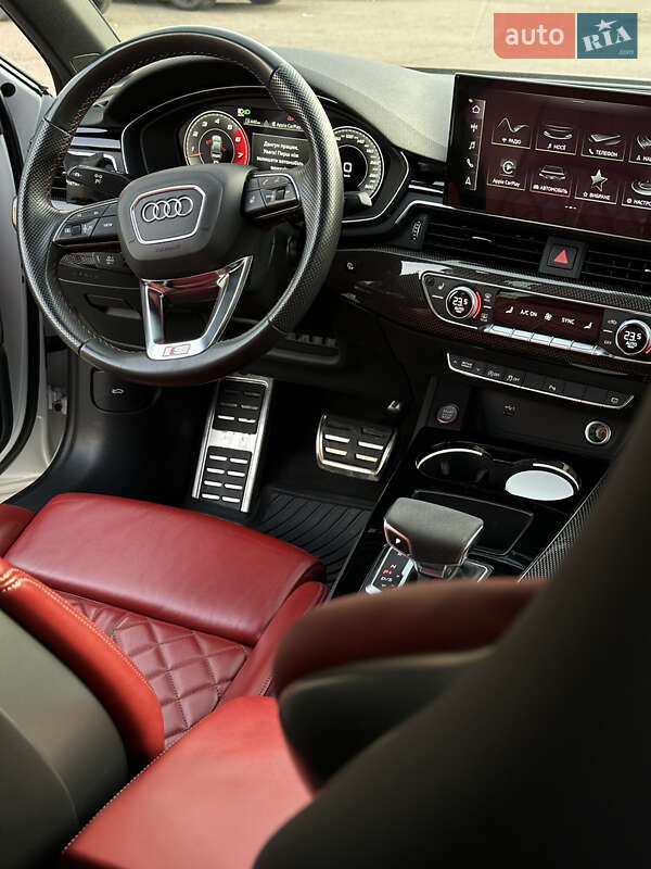 Седан Audi S4 2020 в Киеве
