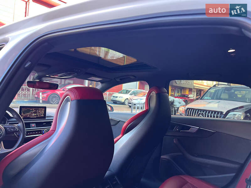 Седан Audi S4 2018 в Львове