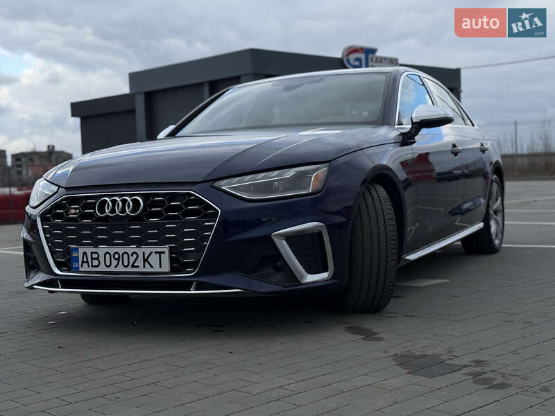 Седан Audi S4 2022 в Вінниці