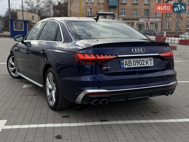 Седан Audi S4 2022 в Вінниці