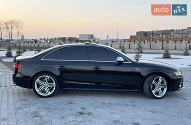 Седан Audi S4 2011 в Черновцах