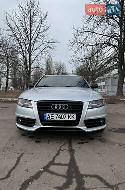 Седан Audi S4 2011 в Павлограді