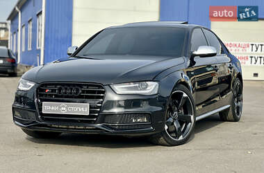 Седан Audi S4 2014 в Киеве