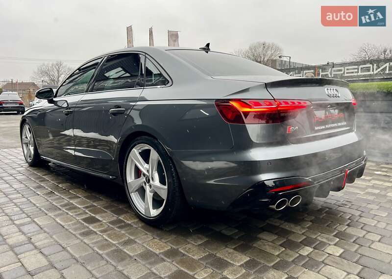 Седан Audi S4 2022 в Киеве