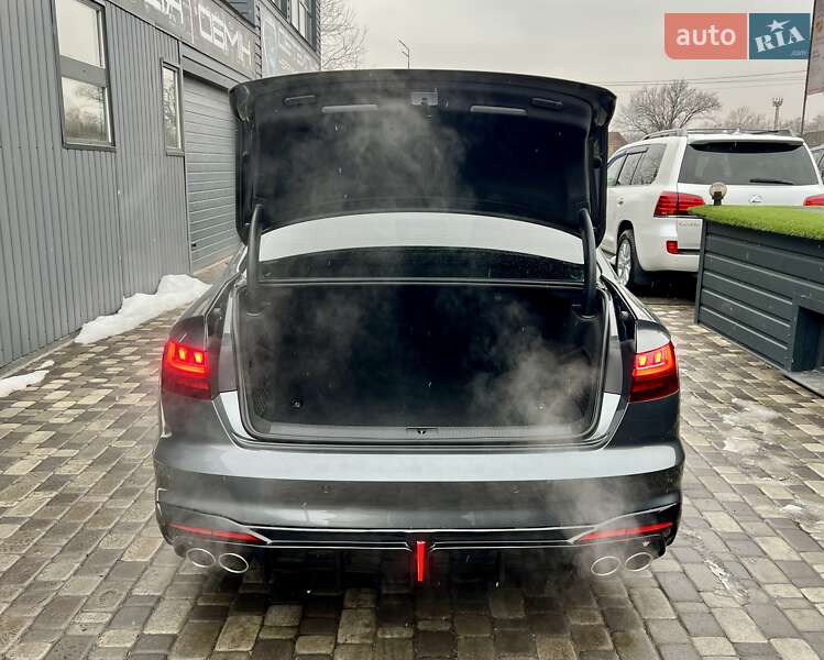 Седан Audi S4 2022 в Киеве
