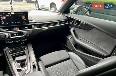 Седан Audi S4 2022 в 