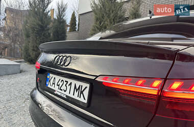 Седан Audi S4 2022 в 