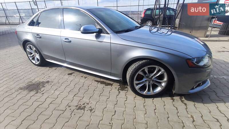 Седан Audi S4 2010 в Тернополе