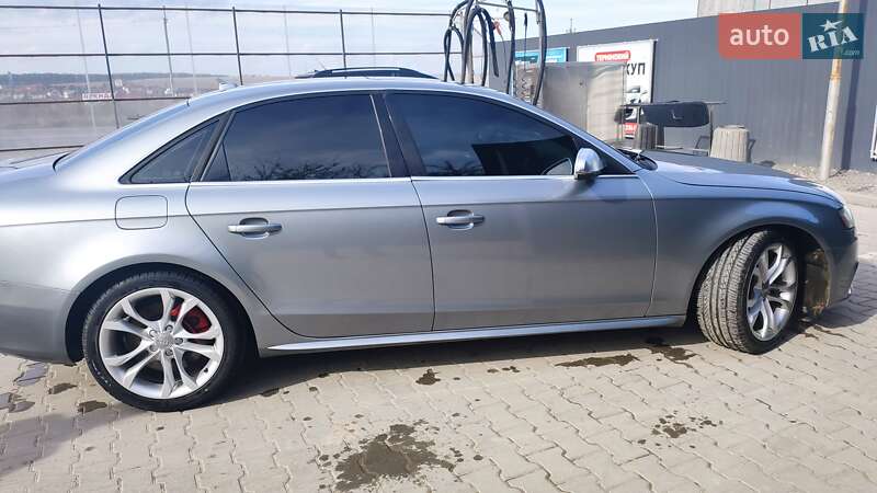 Седан Audi S4 2010 в Тернополе
