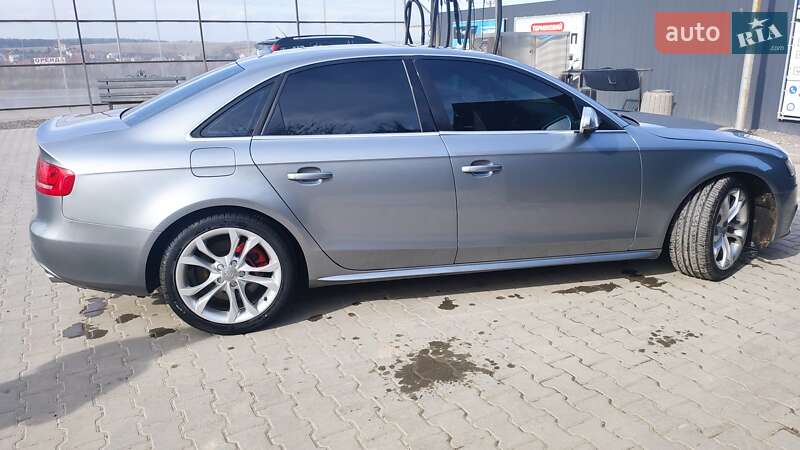Седан Audi S4 2010 в Тернополе