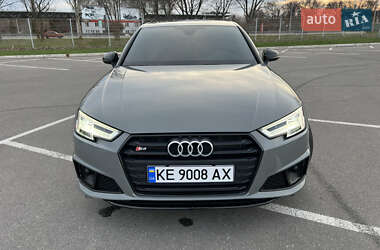 Седан Audi S4 2018 в 