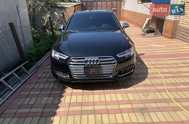Седан Audi S4 2018 в 