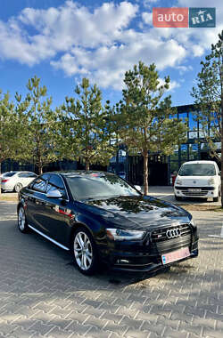 Седан Audi S4 2013 в 