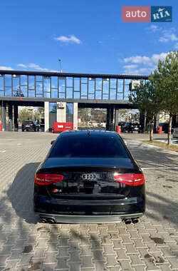 Седан Audi S4 2013 в 