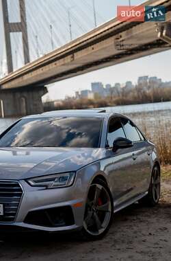 Седан Audi S4 2019 в 