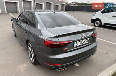 Седан Audi S4 2019 в Виннице