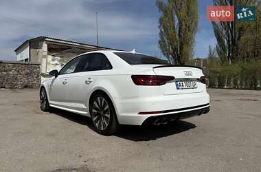 Седан Audi S4 2019 в Киеве