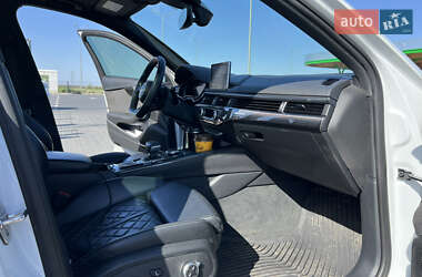 Седан Audi S4 2018 в 