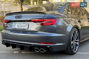 Седан Audi S4 2017 в 