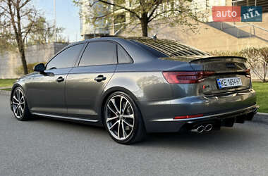 Седан Audi S4 2017 в 