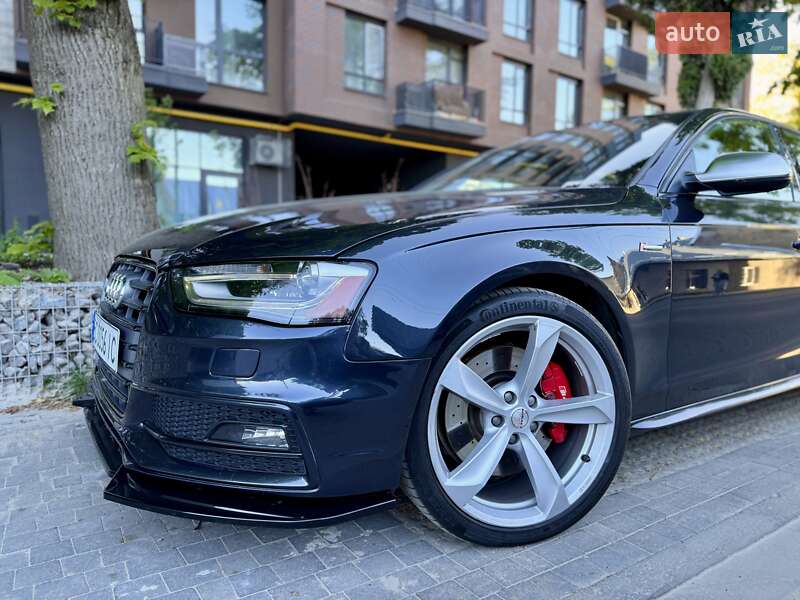 Седан Audi S4 2012 в Львове