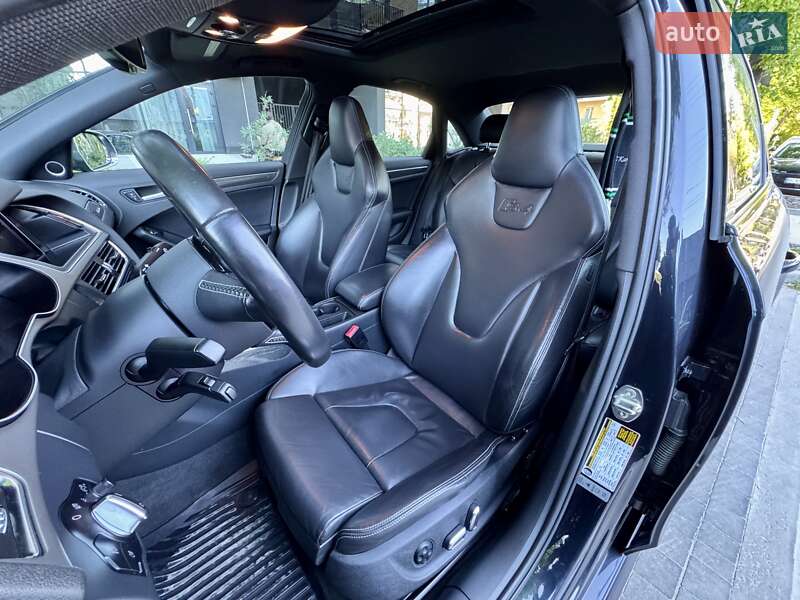 Седан Audi S4 2012 в Львове